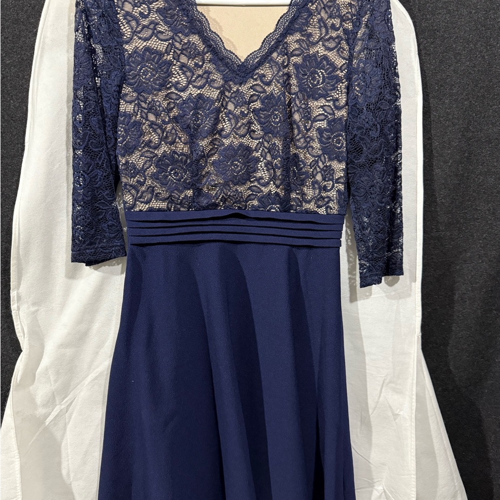 Chic Navy Lace Midi Dress